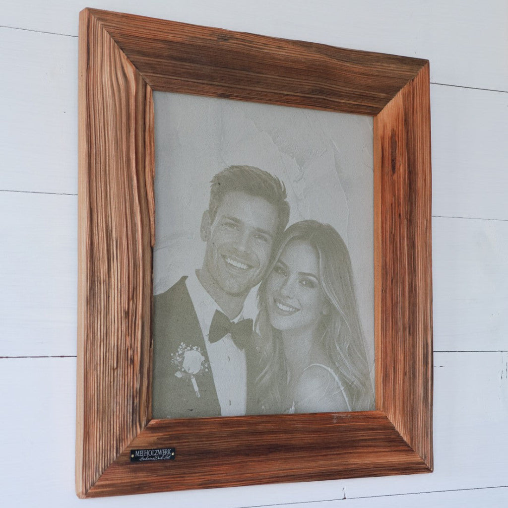 Personalisiertes Betonbild mit Foto im Altholzrahmen